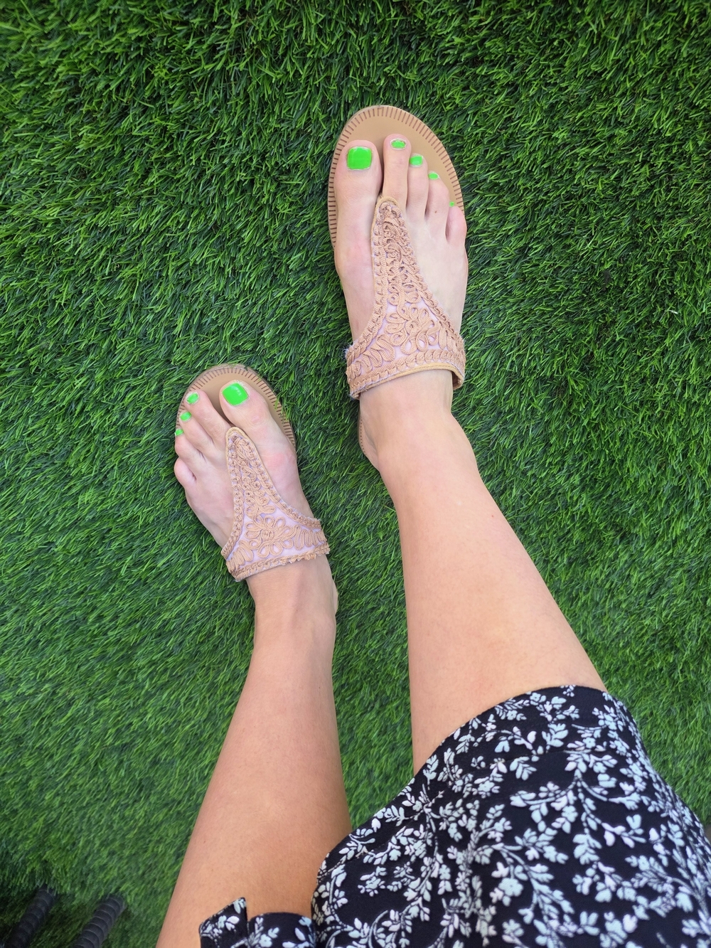 Le Chateau Crochet Flip Flops